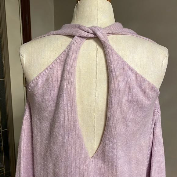 ASTR The Label Lilac Twist back neckline open back sweater, V neck size Med - Picture 6 of 10